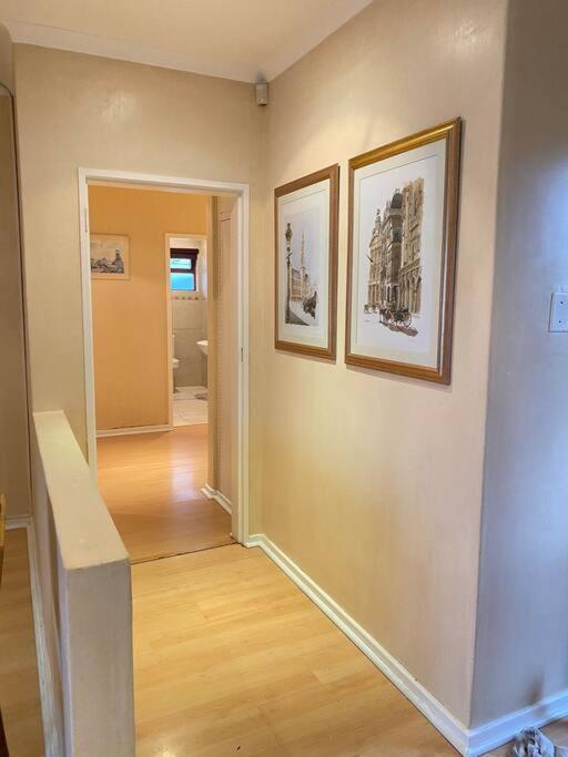 A In Timour Hall Holiday home